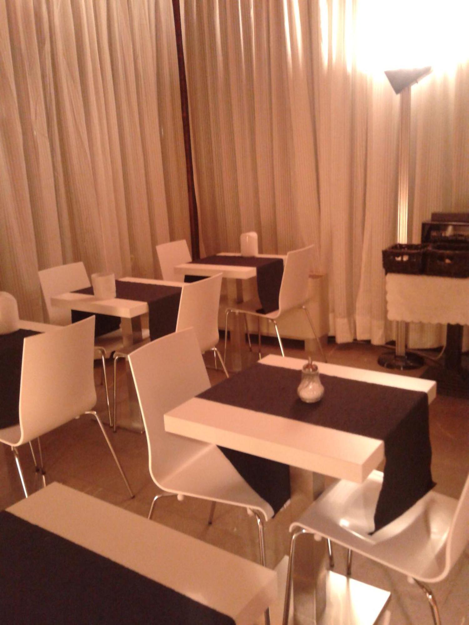 Hotel La Rosta Reggio Emilia Exterior photo