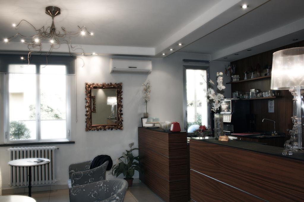 Hotel La Rosta Reggio Emilia Exterior photo