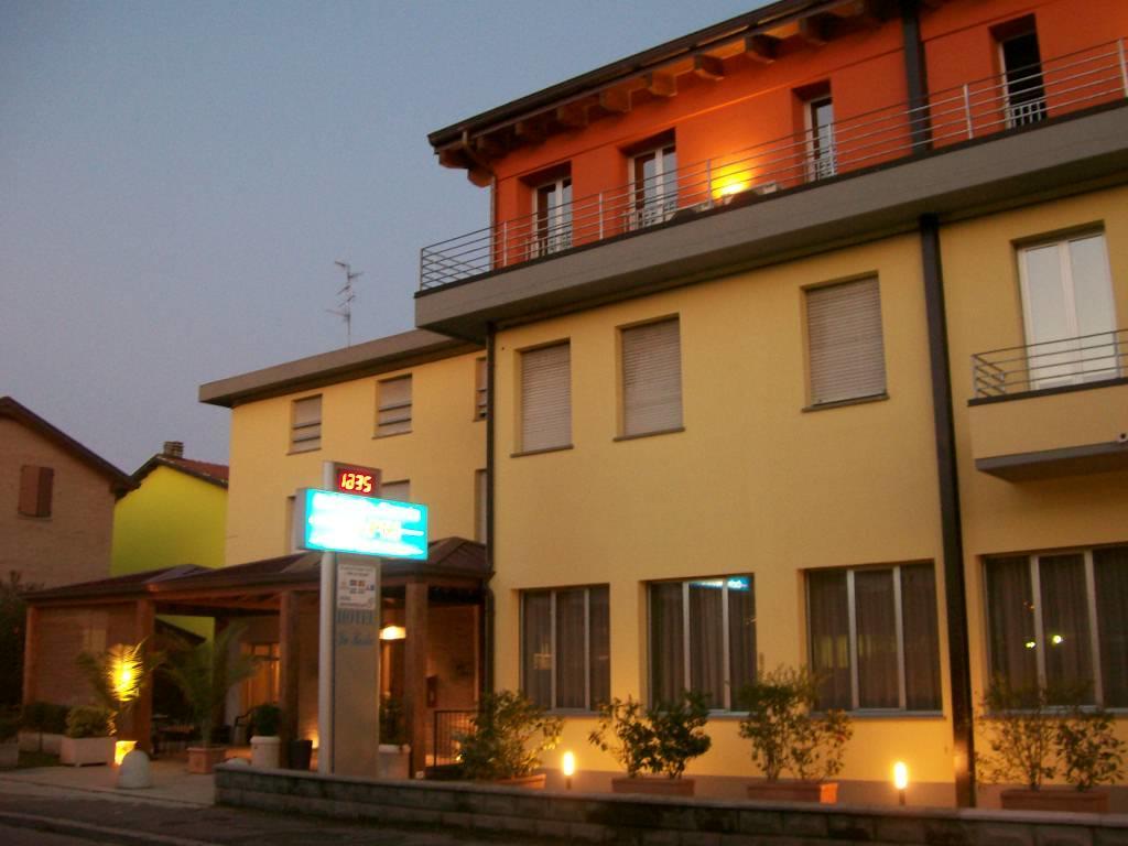 Hotel La Rosta Reggio Emilia Exterior photo